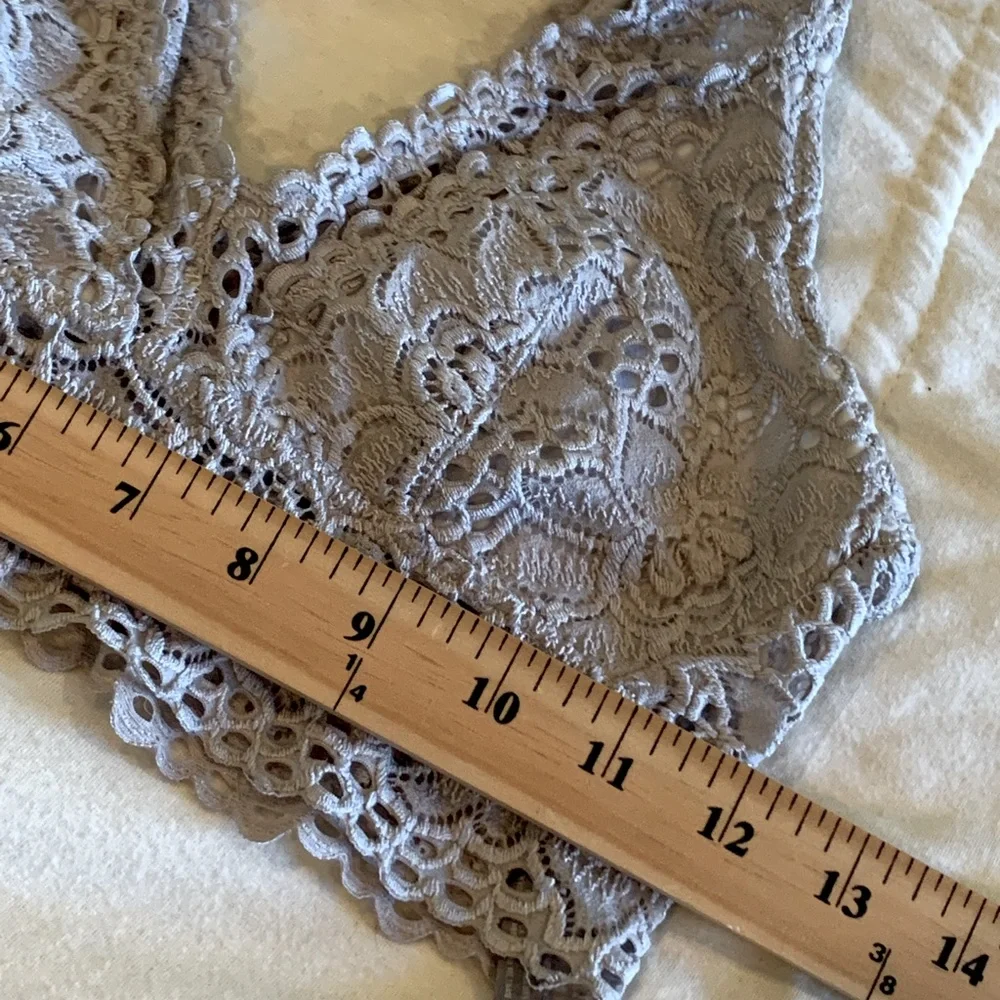 Aerie Grey Lacy Bralette Lightweight V-Neck Front and Back Size S/P